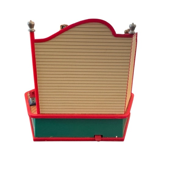 🎶 Trim A Home Christmas Traditions Music Box Trimming The Tree 🎄 - Picture 4 of 8